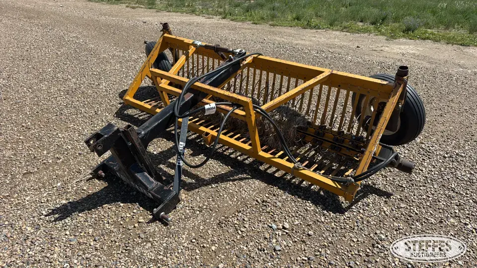 Kirchner hay fluffer Rake