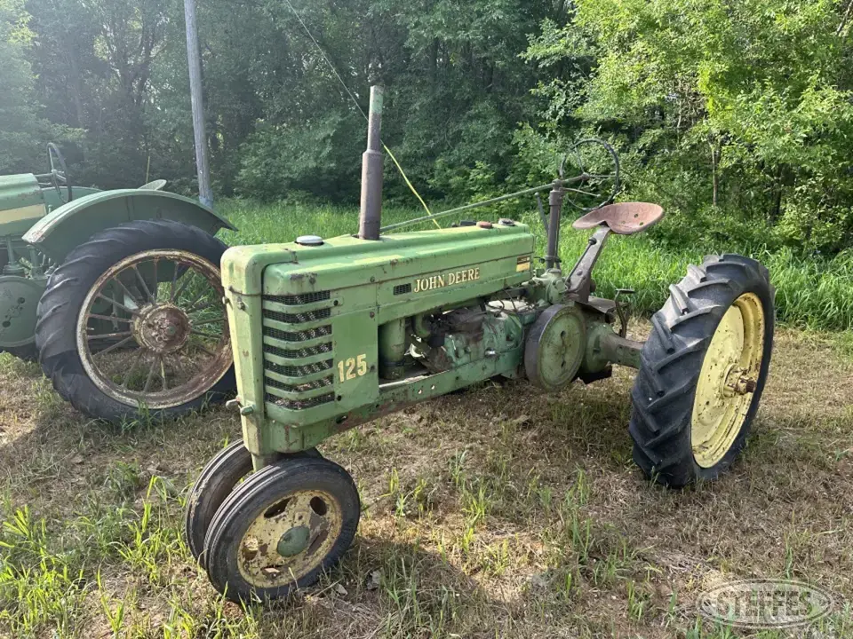 1940 John Deere H Collectible Tractor
