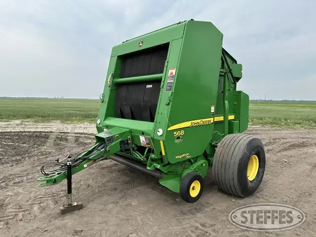 2010 John Deere 568