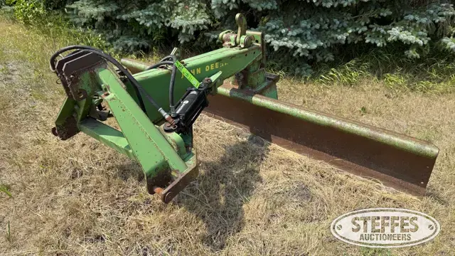 John Deere 115