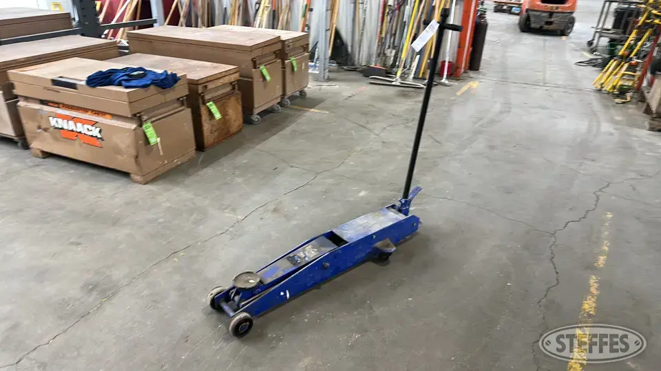 Floor jack General Tools and Shop Supply