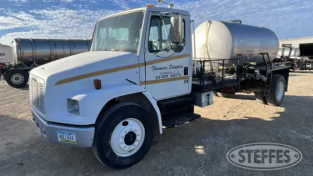 2000 Freightliner FL70