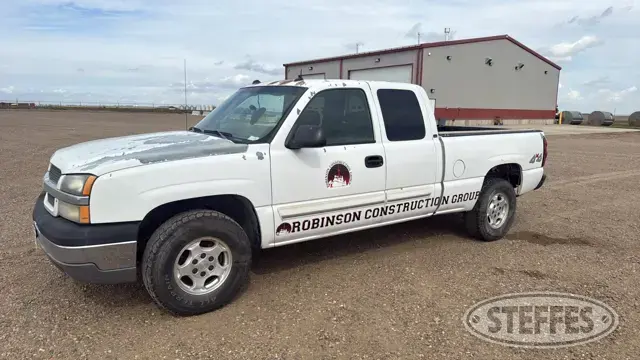 2004 Chevrolet Silverado 1500 LS