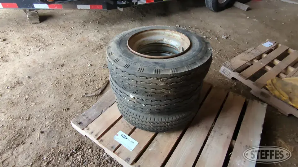 Cooper Passenger-Light Truck Tire