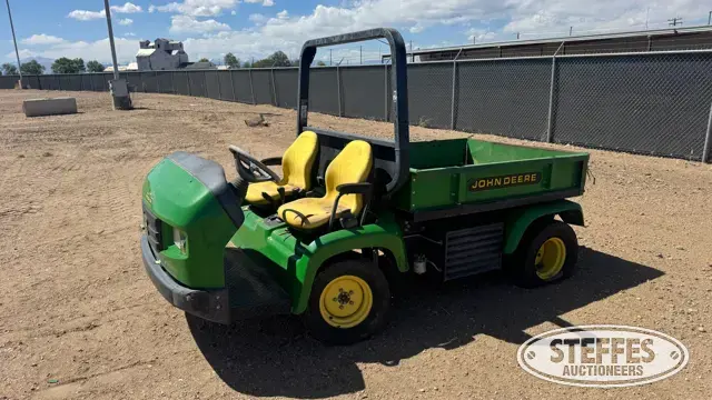 John Deere 2030 Pro Gator