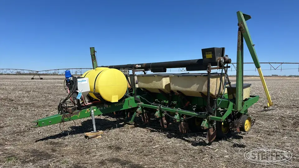 John Deere 7000 Less Than 12 Row Planter
