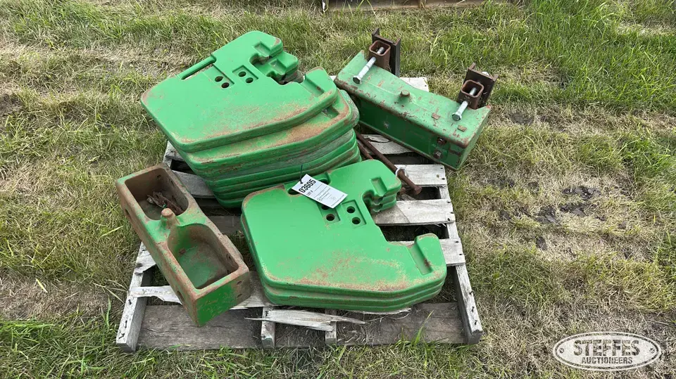 (11) John Deere suitcase weights Tractor Part