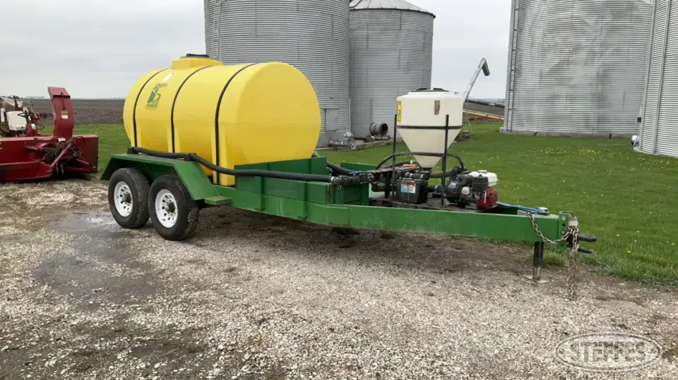 Sprayer Specialties Liquid Nurse Tank
