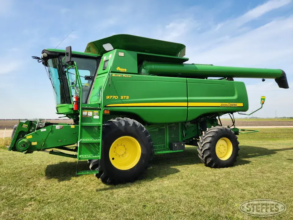 2008 John Deere 9770 Combine