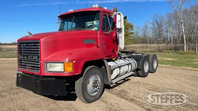 2000 Mack CH613