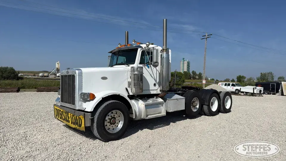 1997 Peterbilt 378 Conventional Truck without Sleeper