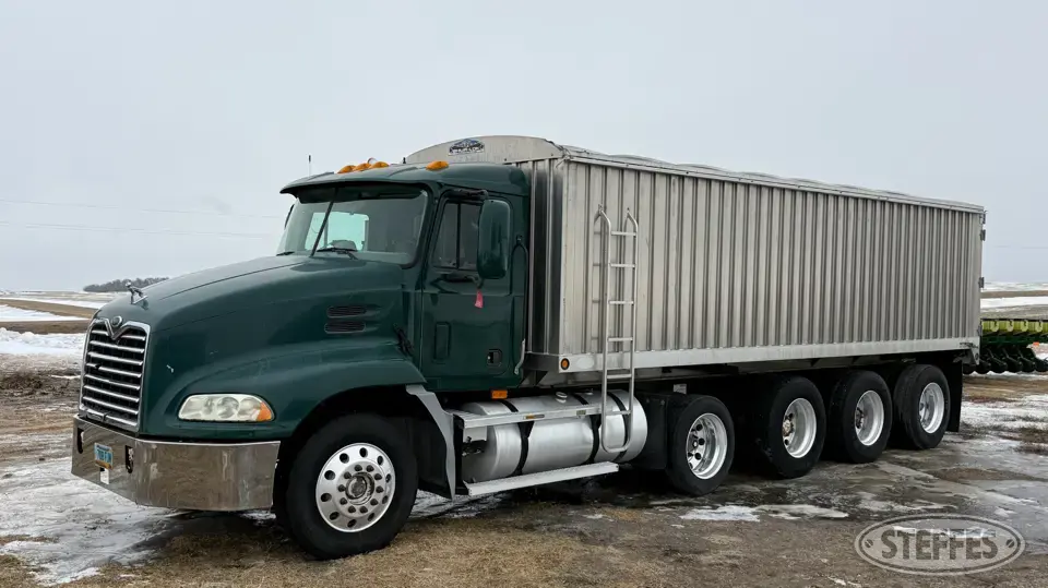 2001 Mack CX613 Grain Truck