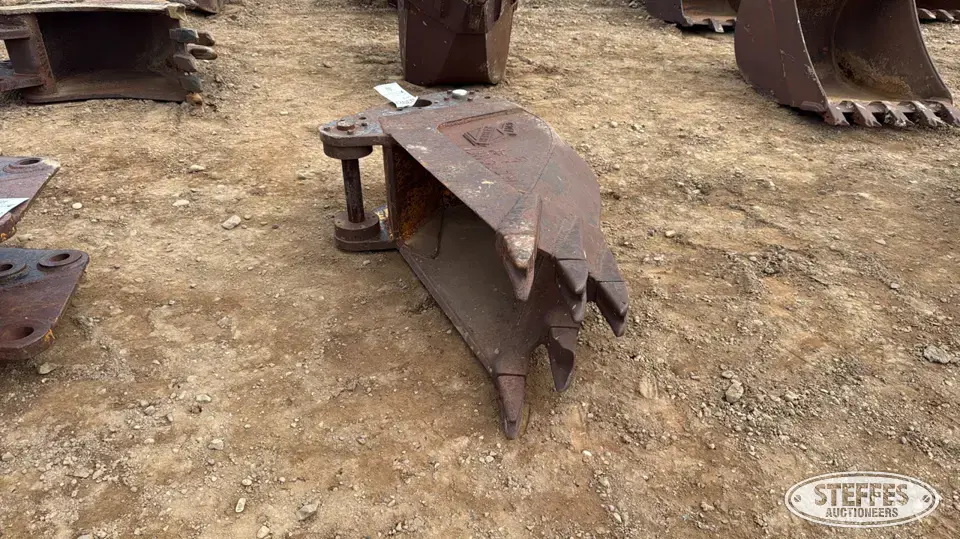 Hensley loader backhoe frost bucket Loader Backhoe Attachment