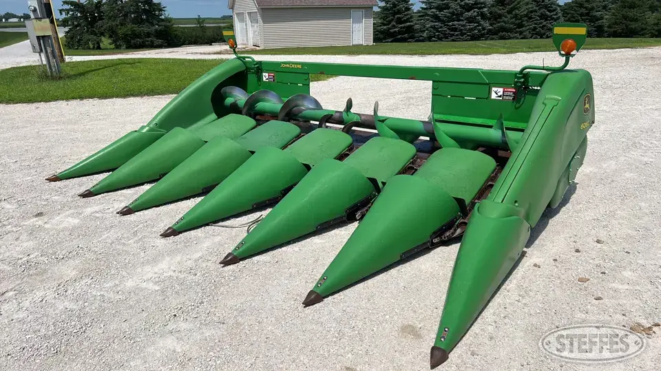 2009 John Deere 606C Corn Head