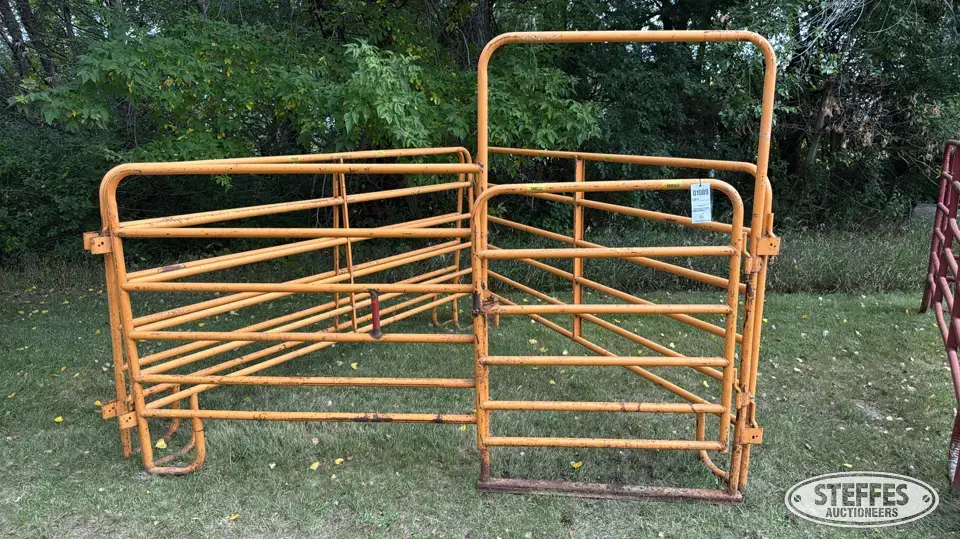 (4) Sioux portable cattle panels Livestock Handling