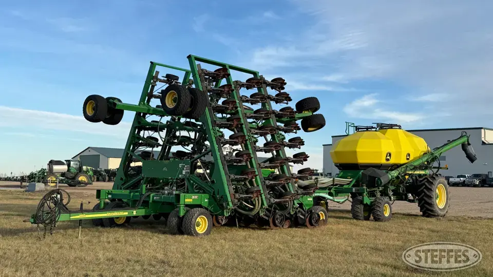 2010 John Deere 1895 Air Drills and Air Seeder