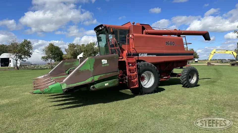 1986 Case IH 1680 Combine