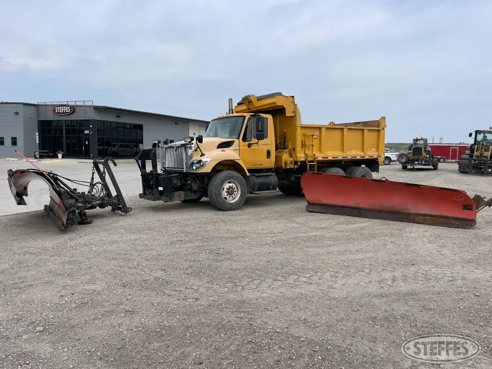 2008 International Workstar 7400 Plow-Spreader Truck