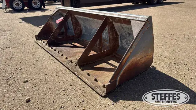 Wheel loader bucket