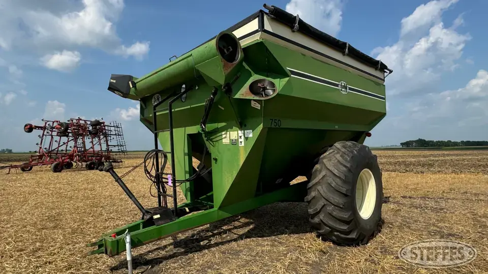 J&M 750 Grain Cart