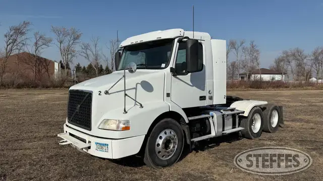 2013 Volvo VNM