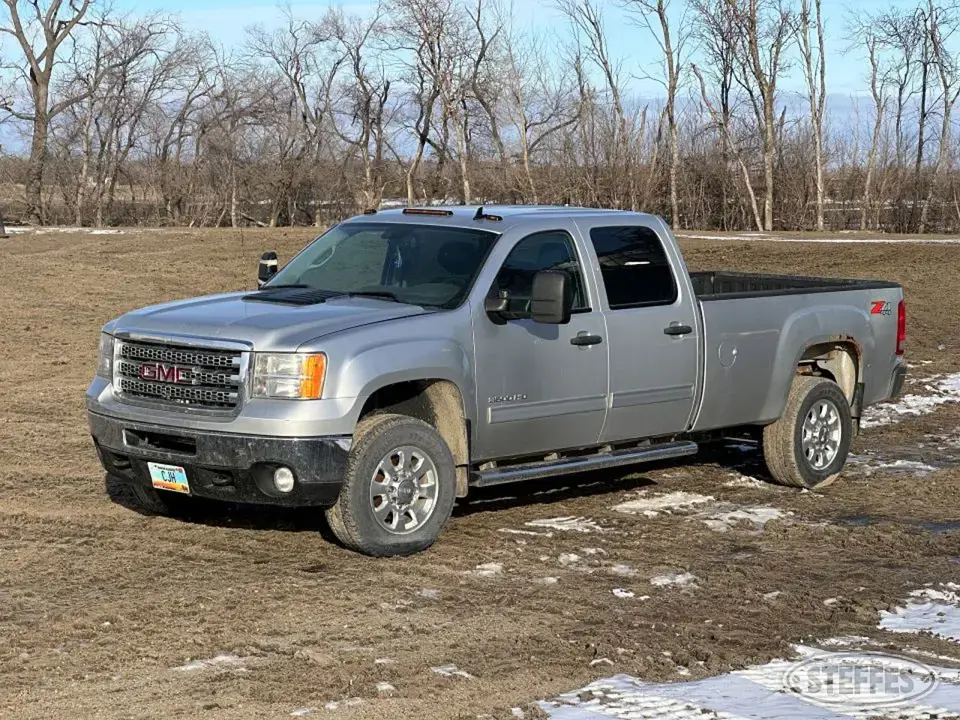 2013 GMC 3500HD SLE Over 1 Ton Pickup