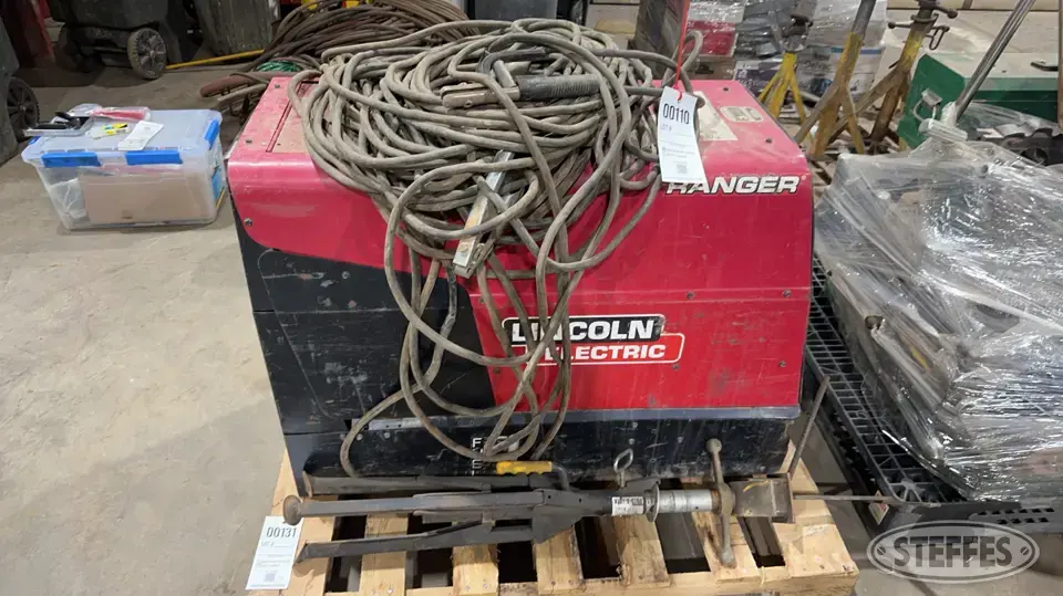 Lincoln Electric Ranger 225 Welding