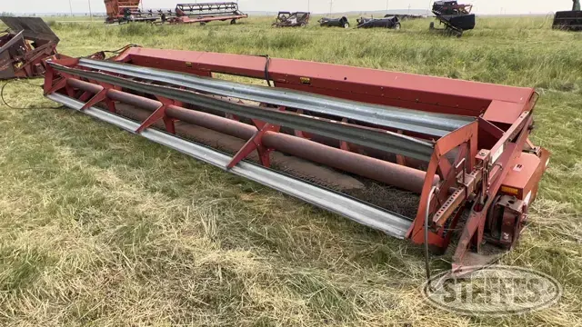 International 810