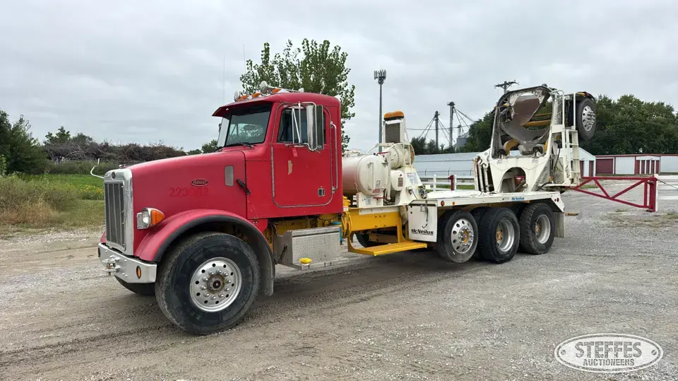 2002 Peterbilt 357 Mixer Truck