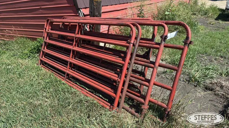 (6) Livestock gates Livestock Handling