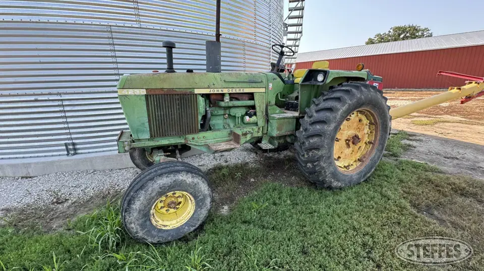 1976 John Deere 4230 2WD Tractor