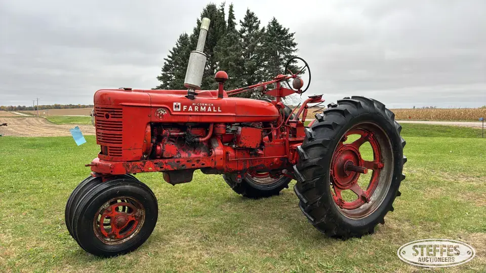 1953 Farmall Super H 2WD Tractor