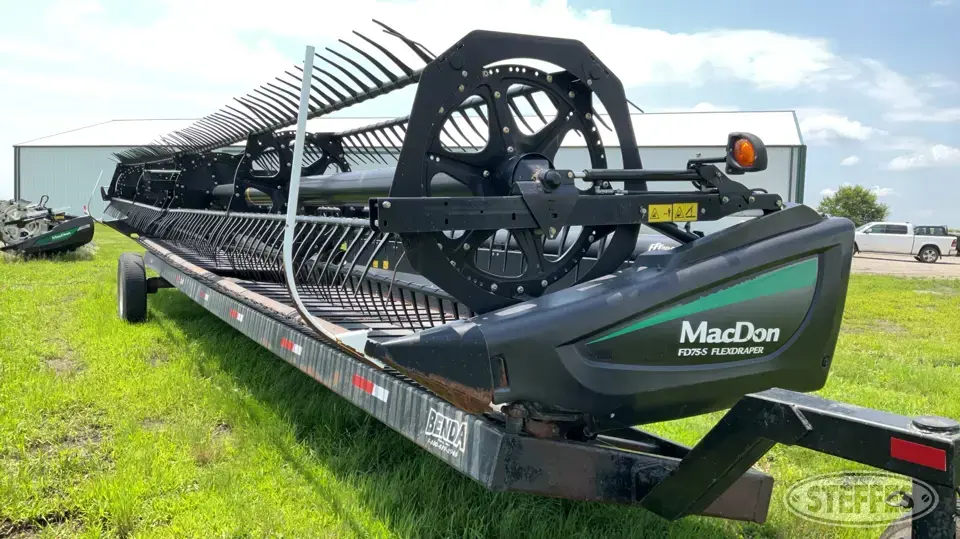 2014 MacDon FD-75S Draper Head
