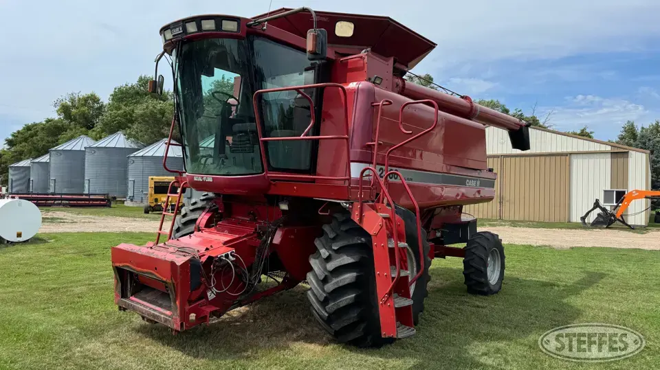1997 Case IH 2366 Combine