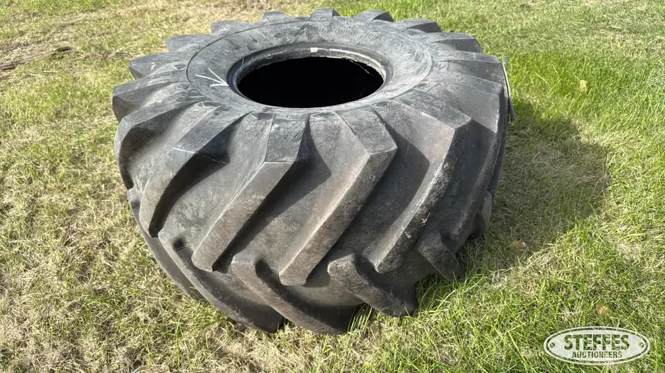 Goodyear 21.5L-16.1 tire Tractor-Implement Tire