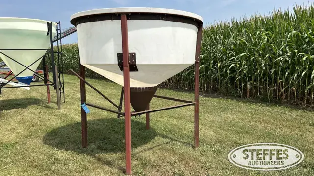 Hopper bin