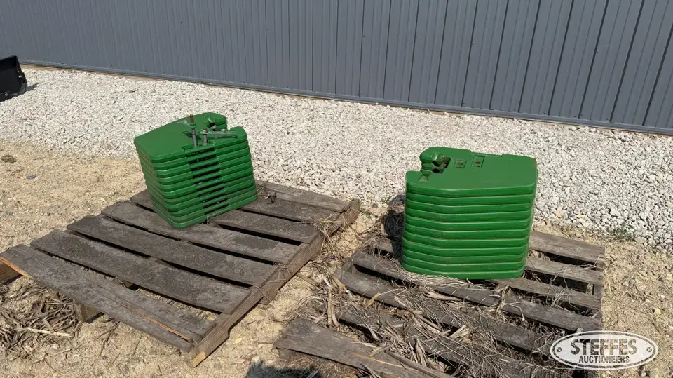 (22) John Deere suitcase weights Tractor Part