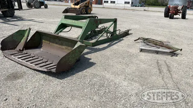 John Deere 46A