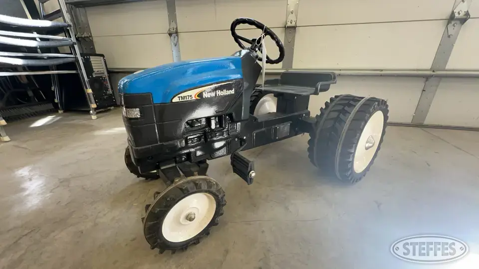 New Holland TM175 Personal Property