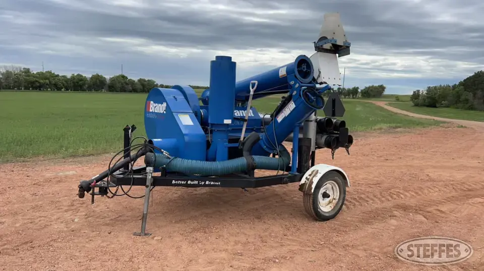 2002 Brandt 4000 Pneumatic Grain Equipment