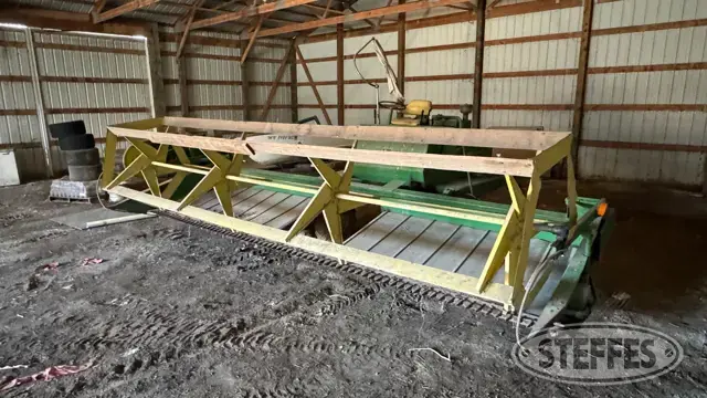 John Deere 800
