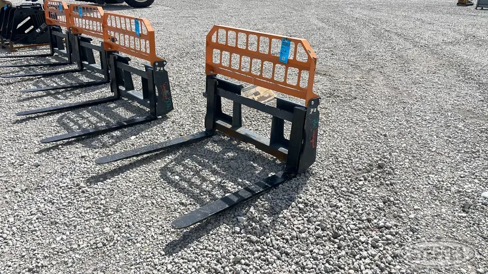 Land Honor PF-11-3500G Skid Steer Fork
