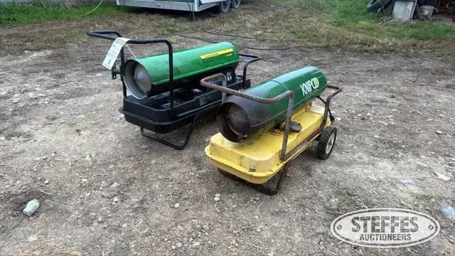 John Deere AC-165