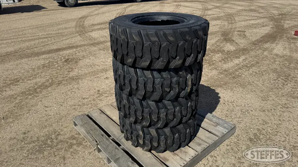 (4) Beaver 12-16.5 skid steer tires Construction Equipment Tire