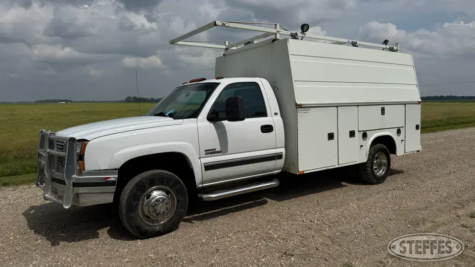 2004 Chevrolet Silverado 3500 Service Utility Truck