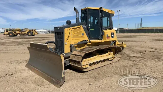2021 Deere 700L LGP