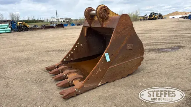 CAT excavator bucket