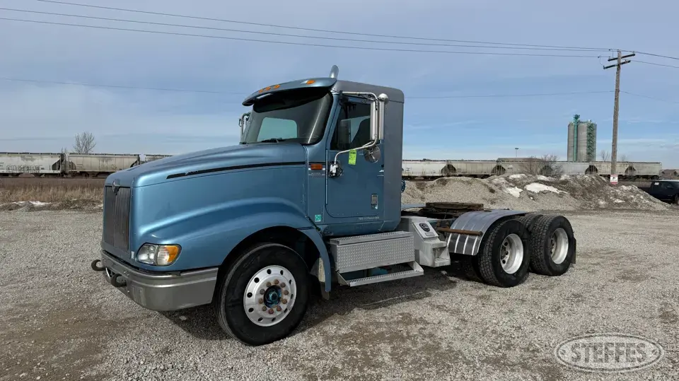 2007 International 9400i Conventional Truck without Sleeper