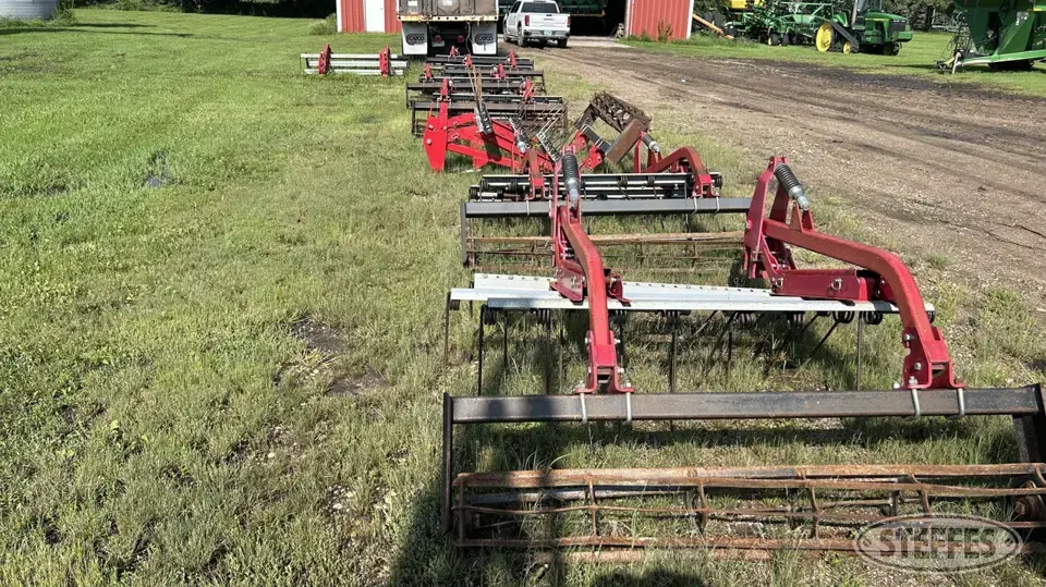 Wil-Rich 3-bar harrow & rolling baskets Ag Equipment Part