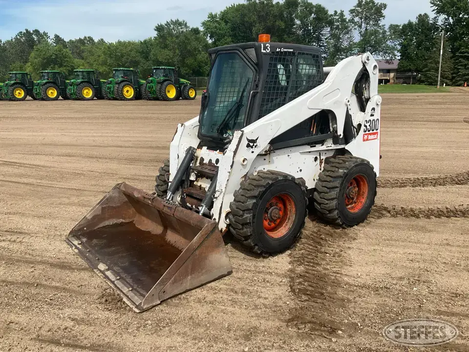 2008 Bobcat S300 Wheeled Skid Steer